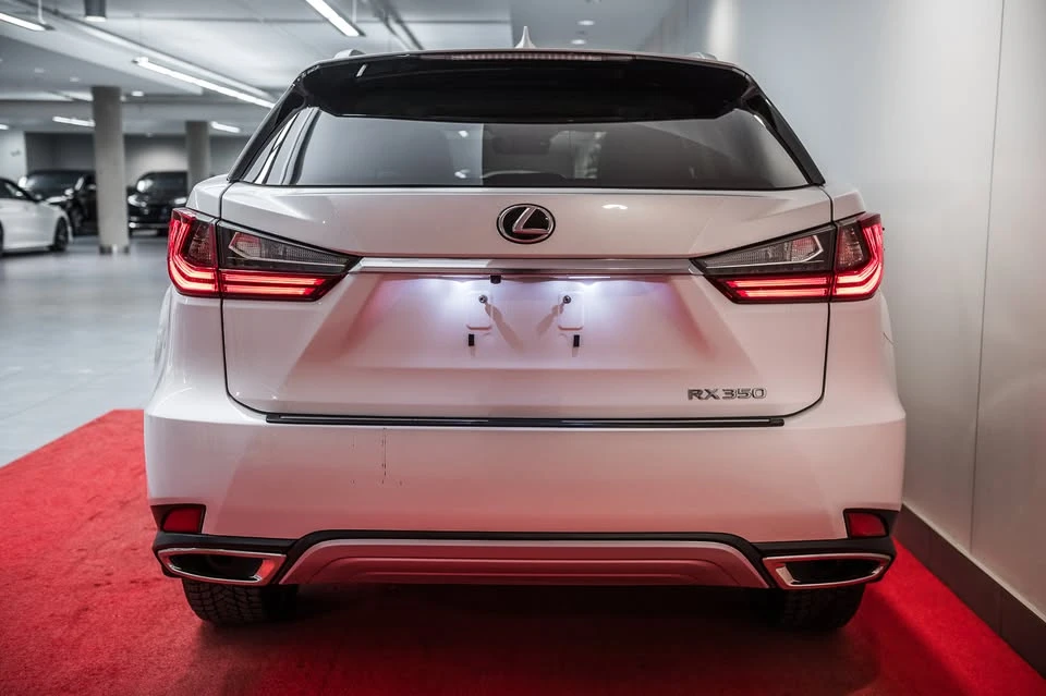 2022 Lexus RX 4th Gen - Image 7 of 10