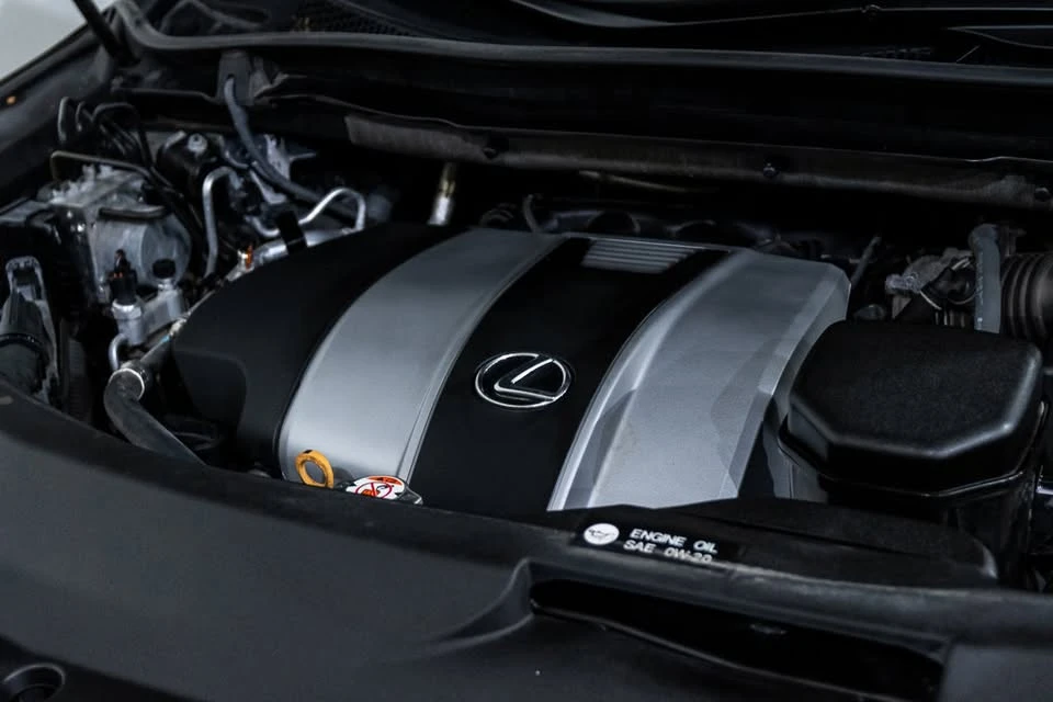 2022 Lexus RX 4th Gen - Image 9 of 10