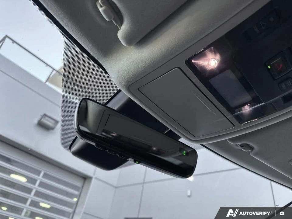 2022 Lexus RX 4th Gen - Image 15 of 17