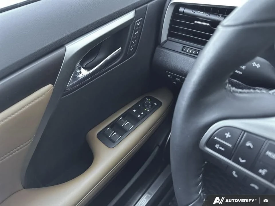 2022 Lexus RX 4th Gen - Image 11 of 17