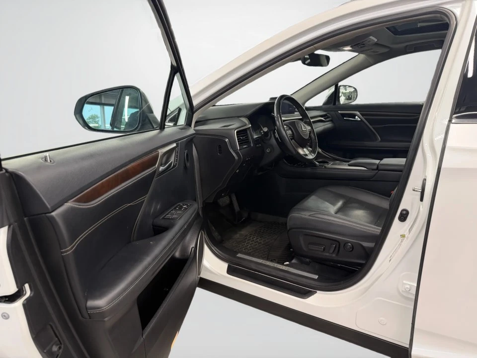 2022 Lexus RX 4th Gen - Image 6 of 13