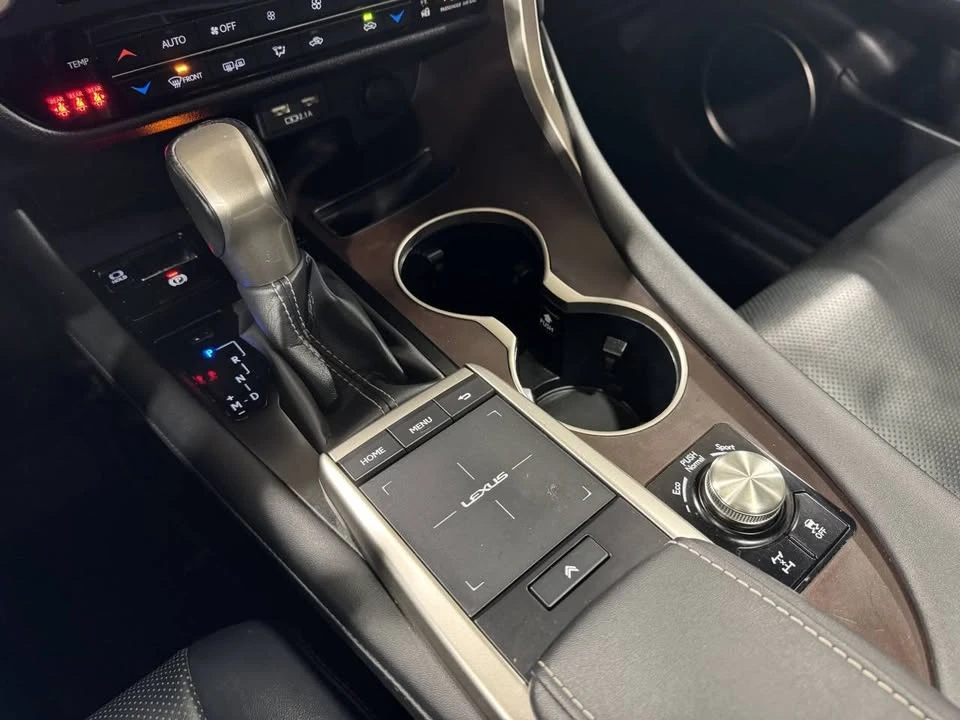 2022 Lexus RX 4th Gen - Image 9 of 18