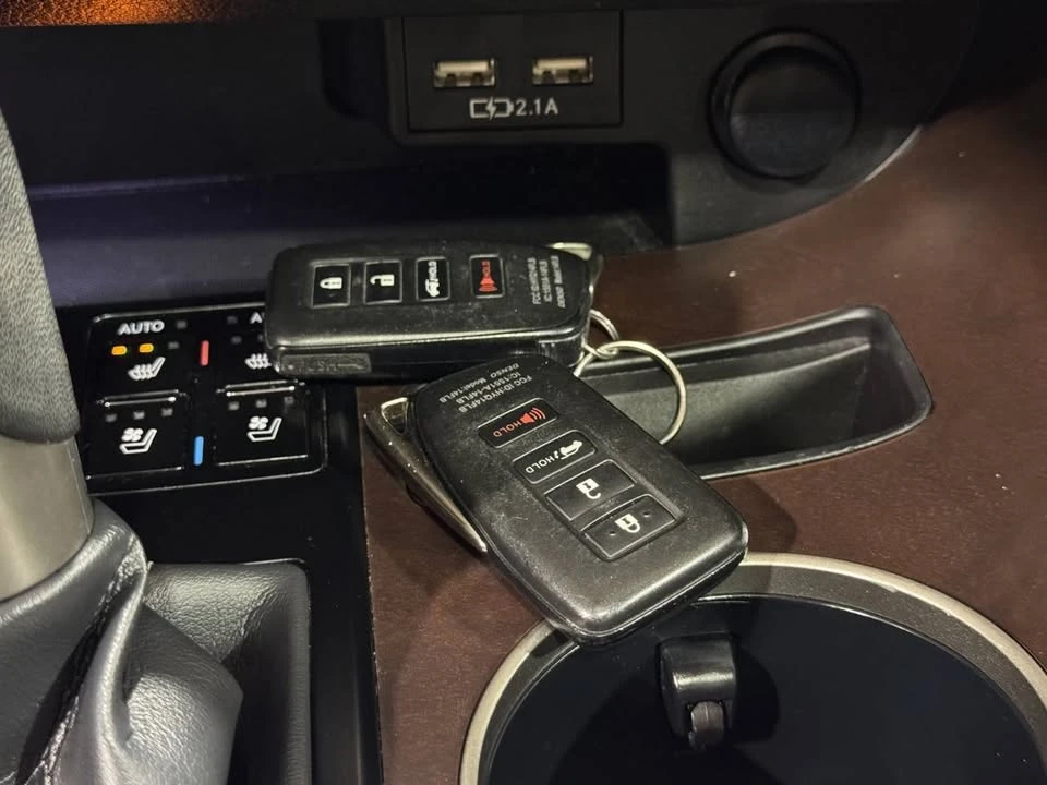 2022 Lexus RX 4th Gen - Image 10 of 18