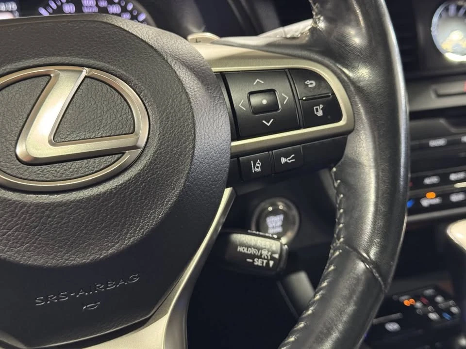 2022 Lexus RX 4th Gen - Image 16 of 18