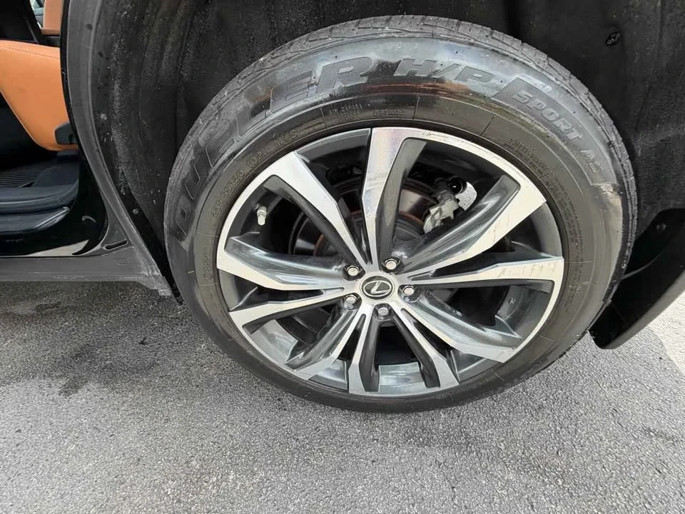 2022 Lexus RX 4th Gen - Image 15 of 19