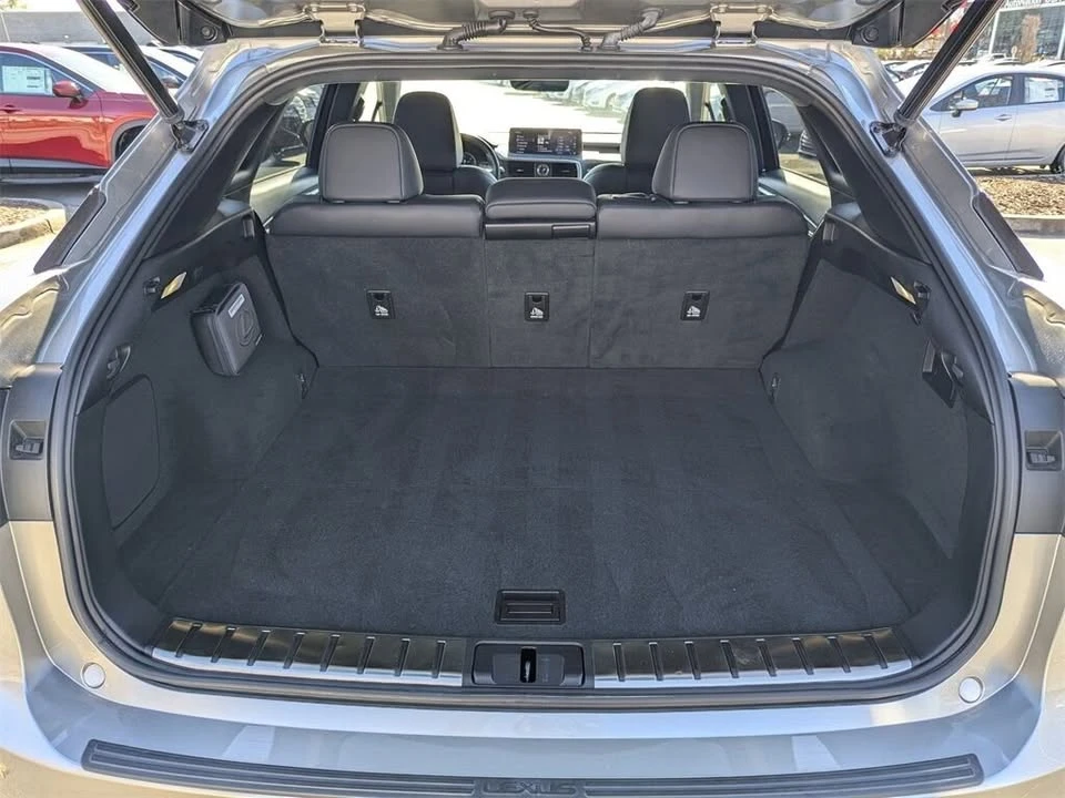 2022 Lexus RX 4th Gen - Image 11 of 14