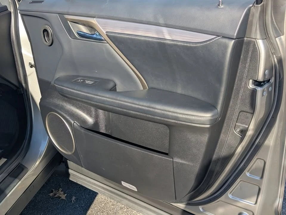 2022 Lexus RX 4th Gen - Image 10 of 16