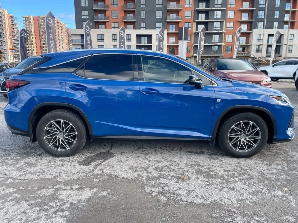 2022 Lexus RX 5th Gen - Image 16 of 20