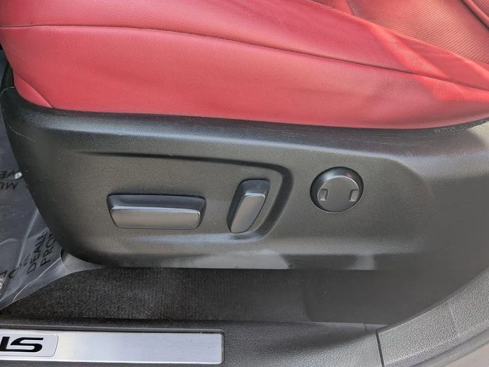 2022 Lexus RX 4th Gen - Image 10 of 19