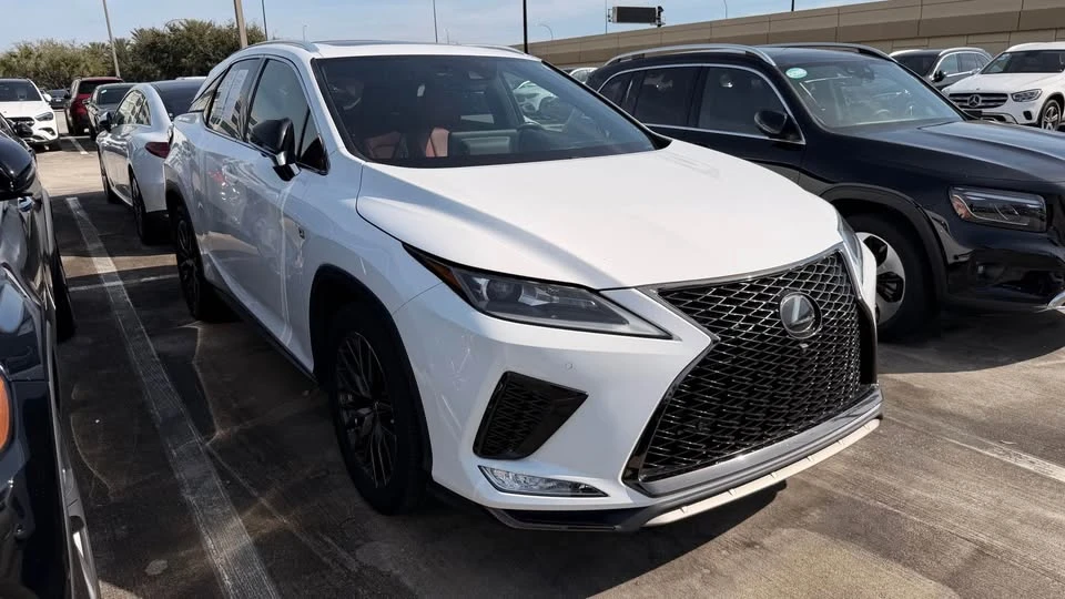 2022 Lexus RX 4th Gen - Image 6 of 19