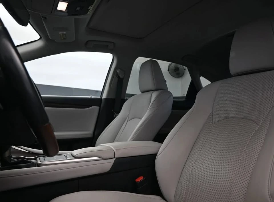 2022 Lexus RX 4th Gen - Image 7 of 14