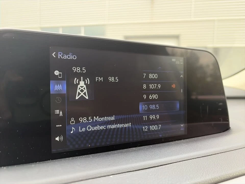 2022 Lexus RX 4th Gen - Image 16 of 20