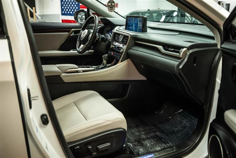 2022 Lexus RX 4th Gen - Image 14 of 20