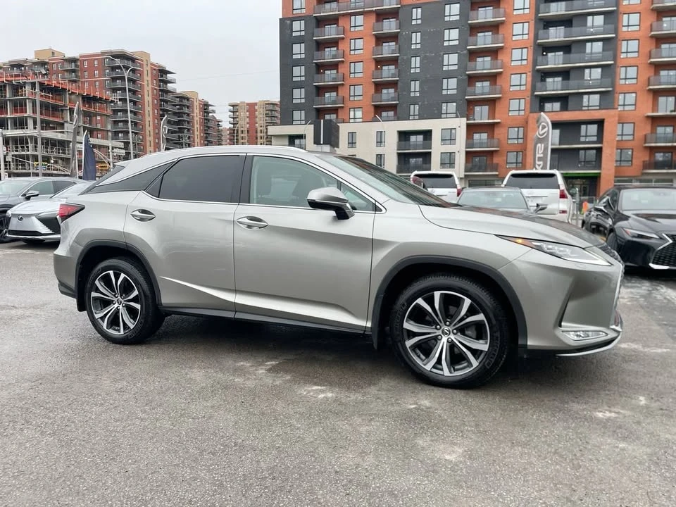 2022 Lexus RX 4th Gen - Image 17 of 18