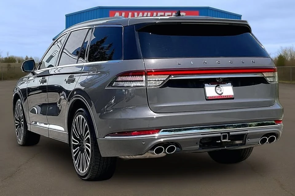 2022 Lincoln Aviator 2nd Gen - Image 2 of 20