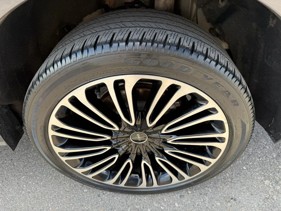 2022 Lincoln Aviator 2nd Gen - Image 9 of 12