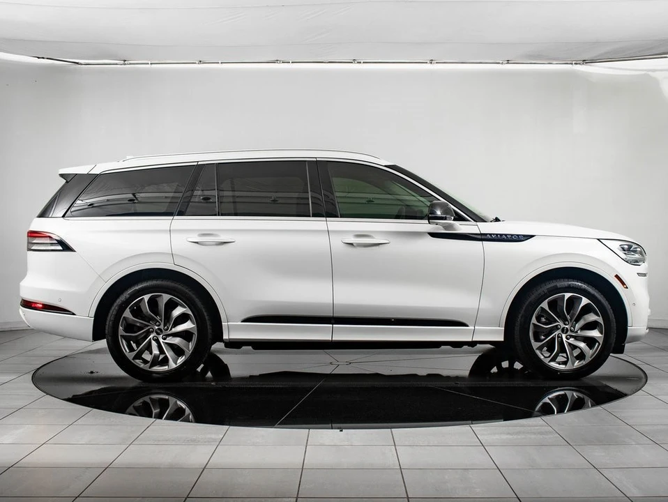 2022 Lincoln Aviator 2nd Gen - Image 11 of 21