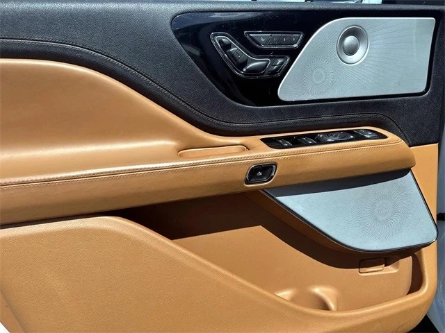 2022 Lincoln Aviator 2nd Gen - Image 16 of 21