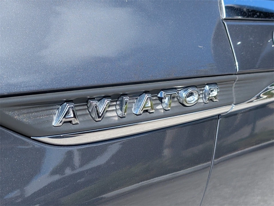 2022 Lincoln Aviator 2nd Gen - Image 10 of 12