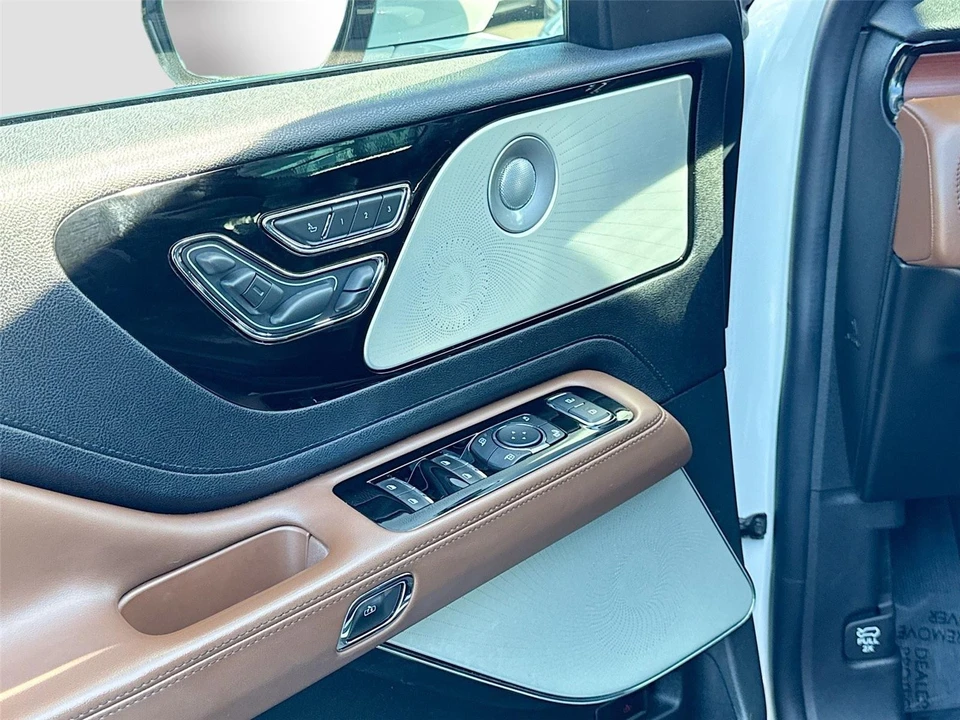 2022 Lincoln Aviator 2nd Gen - Image 17 of 21