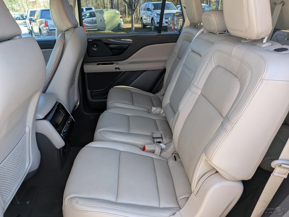 2022 Lincoln Aviator 2nd Gen - Image 16 of 21