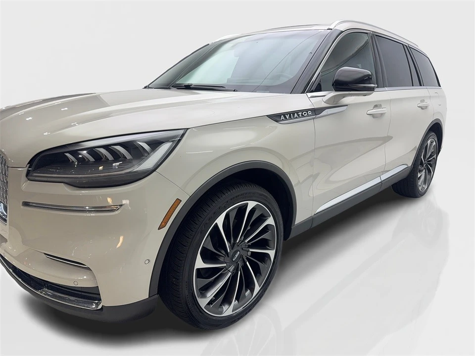 2022 Lincoln Aviator 2nd Gen - Image 11 of 12