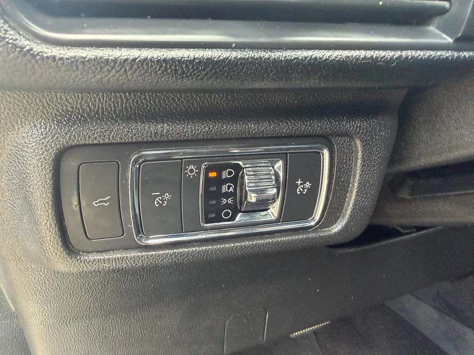 2022 Lincoln Corsair - Image 26 of 31