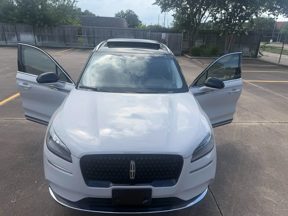 2022 Lincoln Corsair - Image 2 of 31