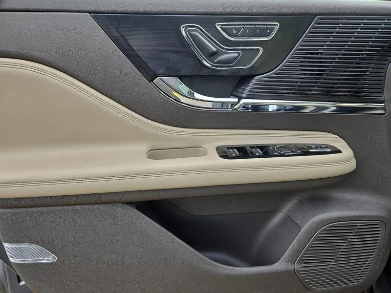 2022 Lincoln Corsair - Image 12 of 12