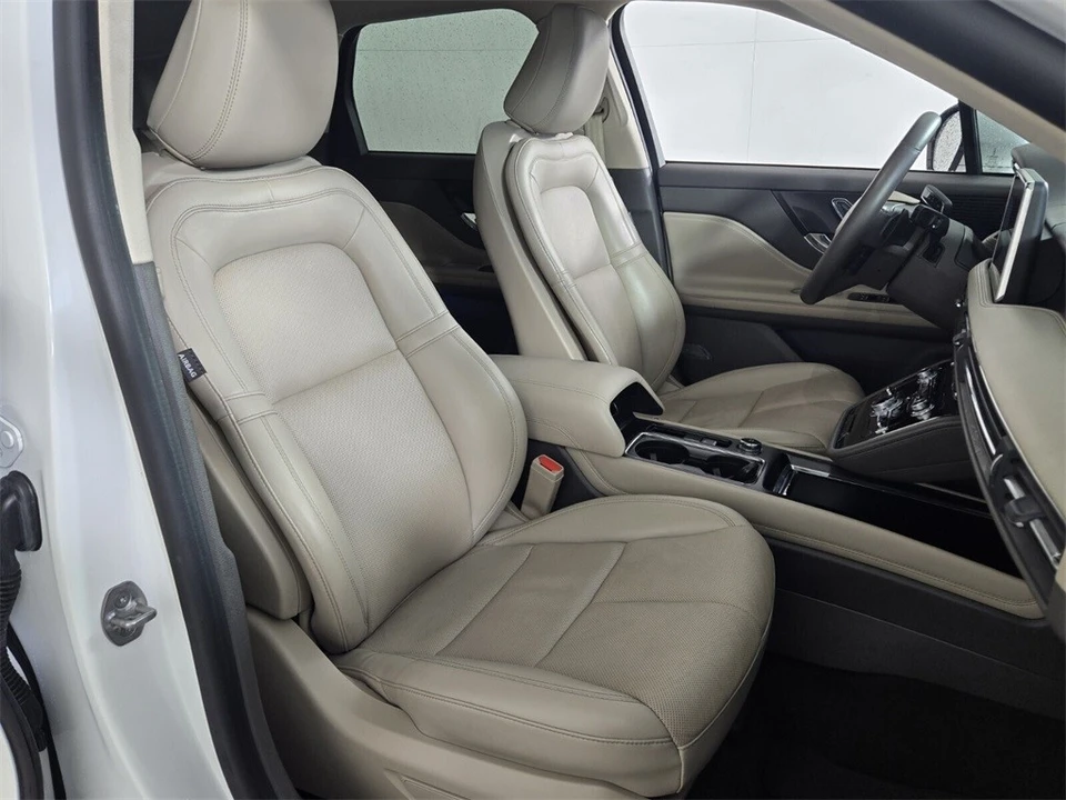 2022 Lincoln Corsair - Image 17 of 21