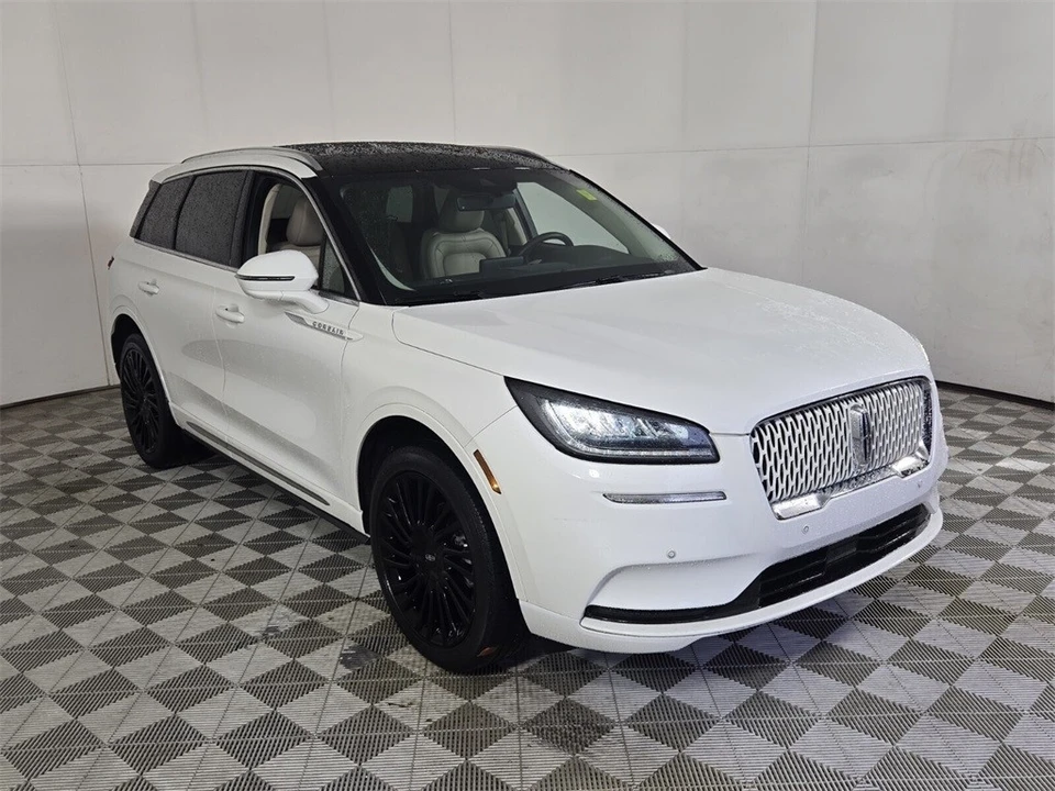 2022 Lincoln Corsair - Image 2 of 12