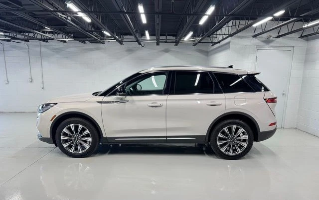 2022 Lincoln Corsair - Image 2 of 21