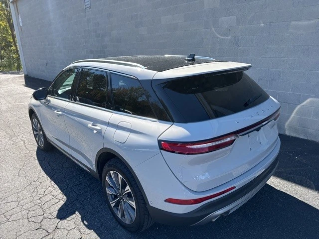 2022 Lincoln Corsair - Image 9 of 12