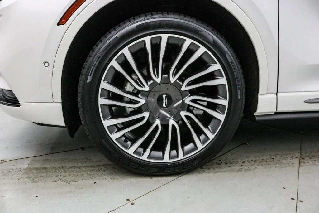 2022 Lincoln Corsair - Image 11 of 21