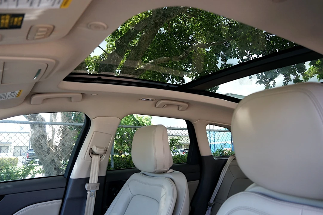 2022 Lincoln Corsair - Image 27 of 31