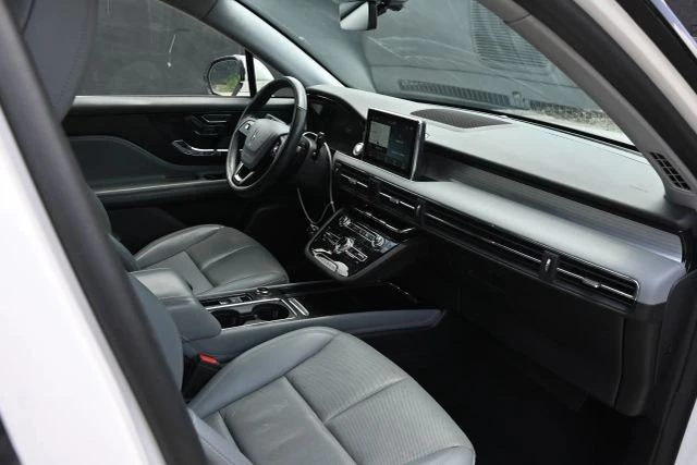 2022 Lincoln Corsair - Image 16 of 21