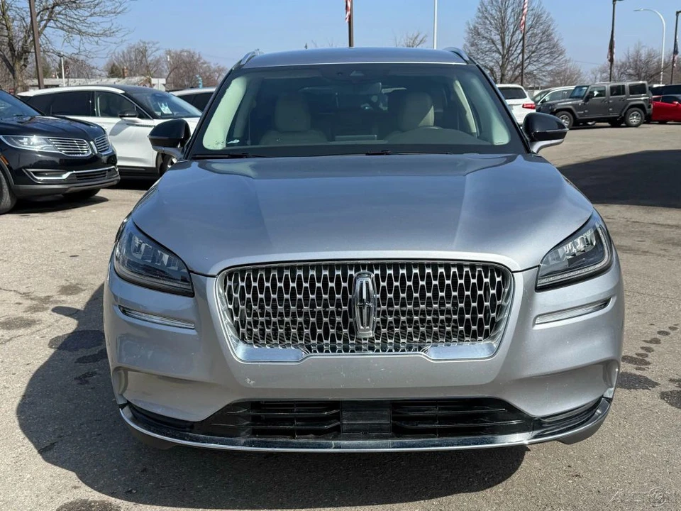 2022 Lincoln Corsair - Image 2 of 12
