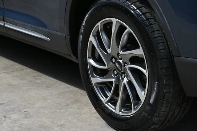2022 Lincoln Corsair - Image 9 of 23