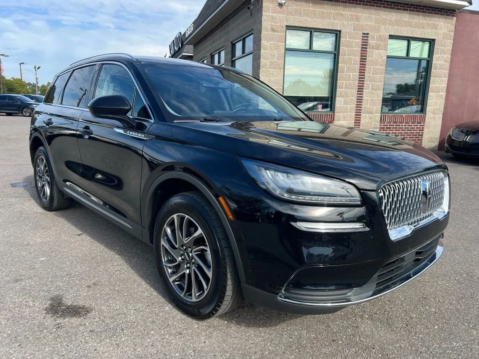2022 Lincoln Corsair - Image 2 of 12