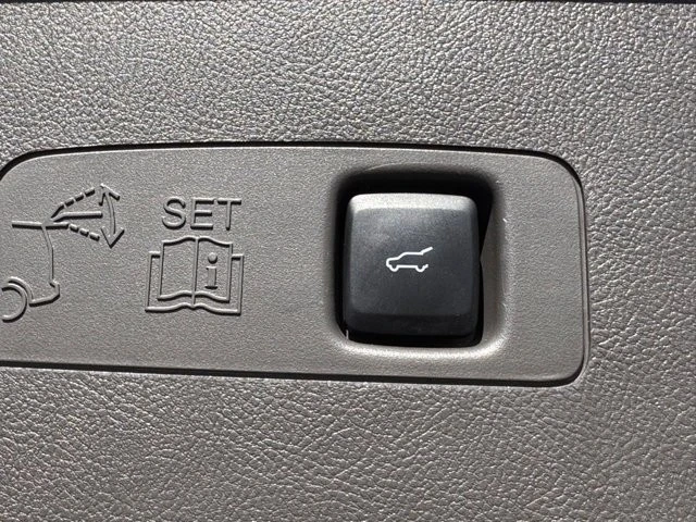 2022 Lincoln Corsair - Image 14 of 21