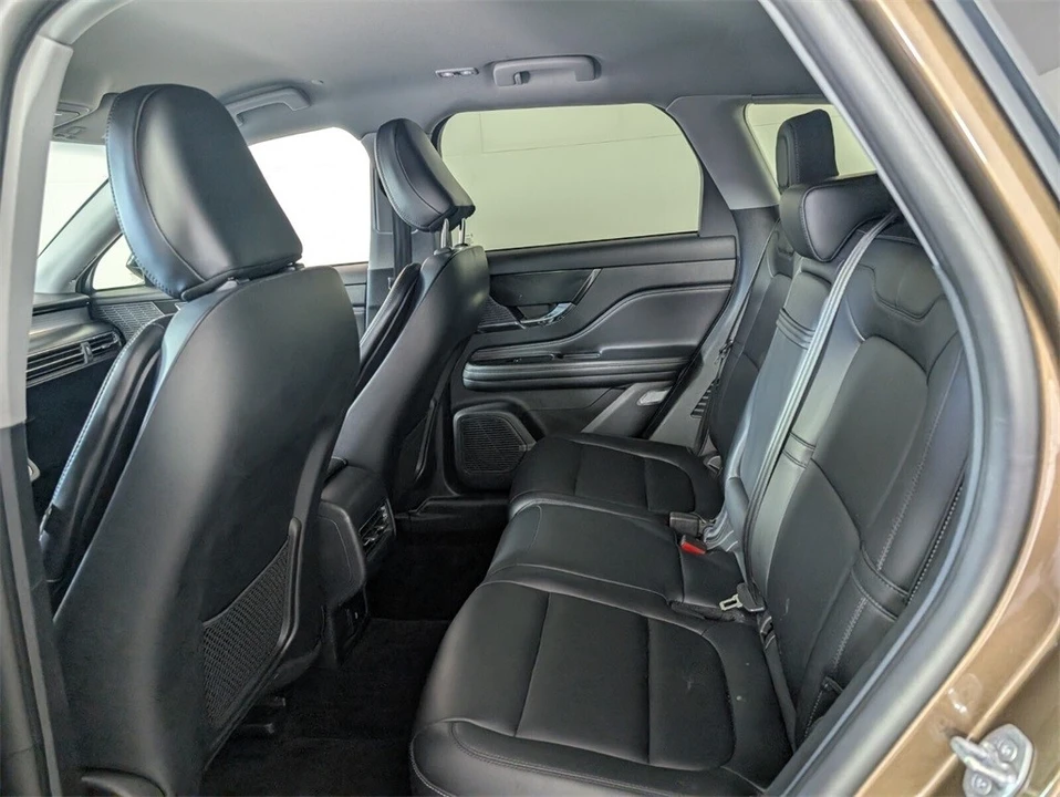 2022 Lincoln Corsair - Image 9 of 21