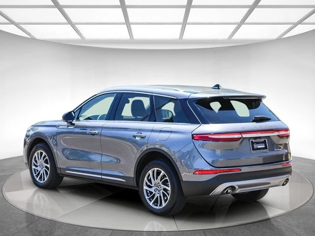 2022 Lincoln Corsair - Image 2 of 31