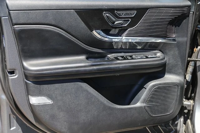 2022 Lincoln Corsair - Image 18 of 31