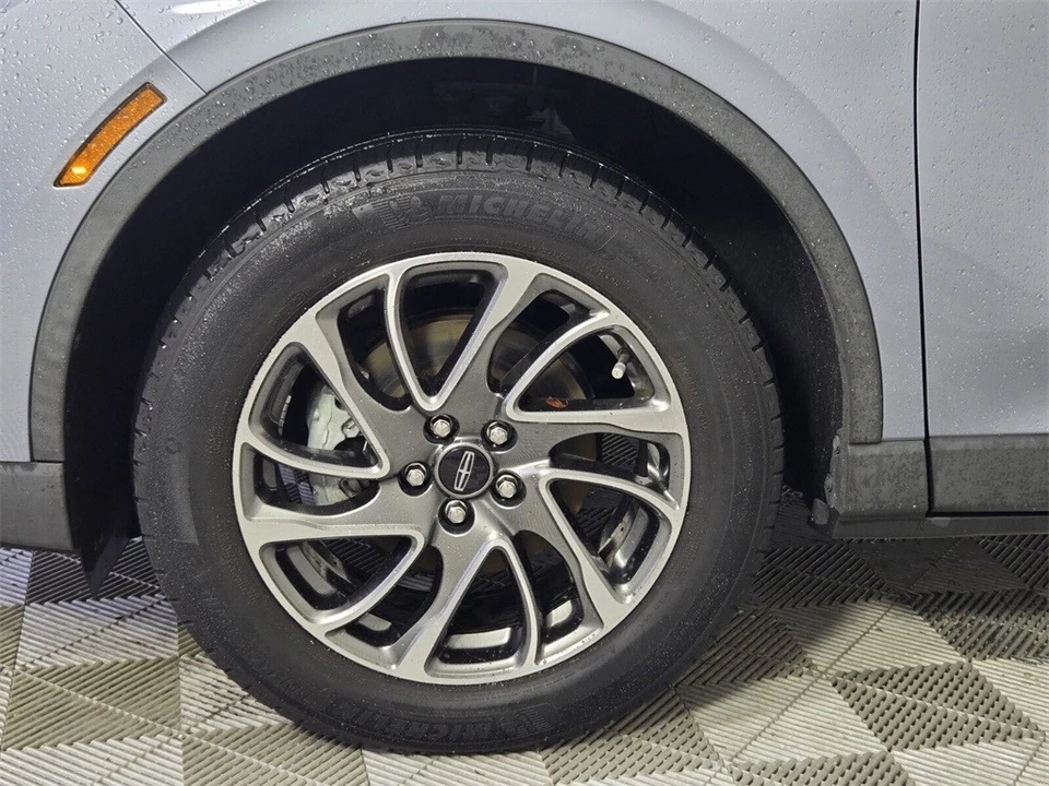 2022 Lincoln Corsair - Image 4 of 12