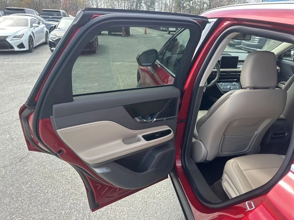 2022 Lincoln Corsair - Image 25 of 31
