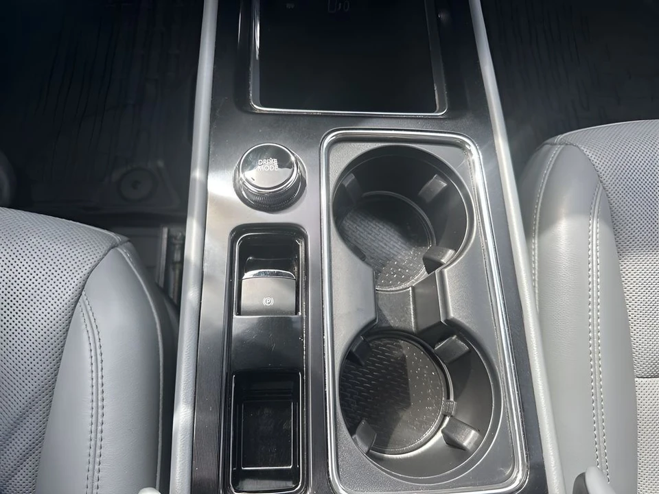 2022 Lincoln Corsair - Image 18 of 31