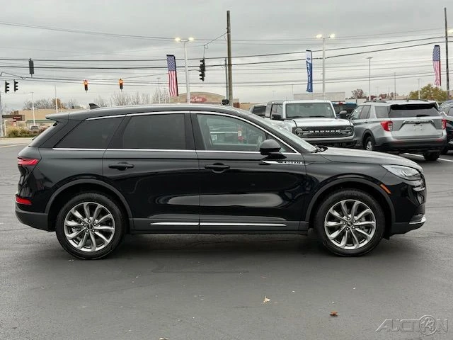 2022 Lincoln Corsair - Image 2 of 12
