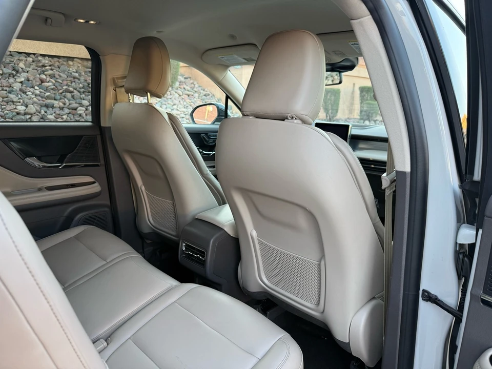 2022 Lincoln Corsair - Image 16 of 21