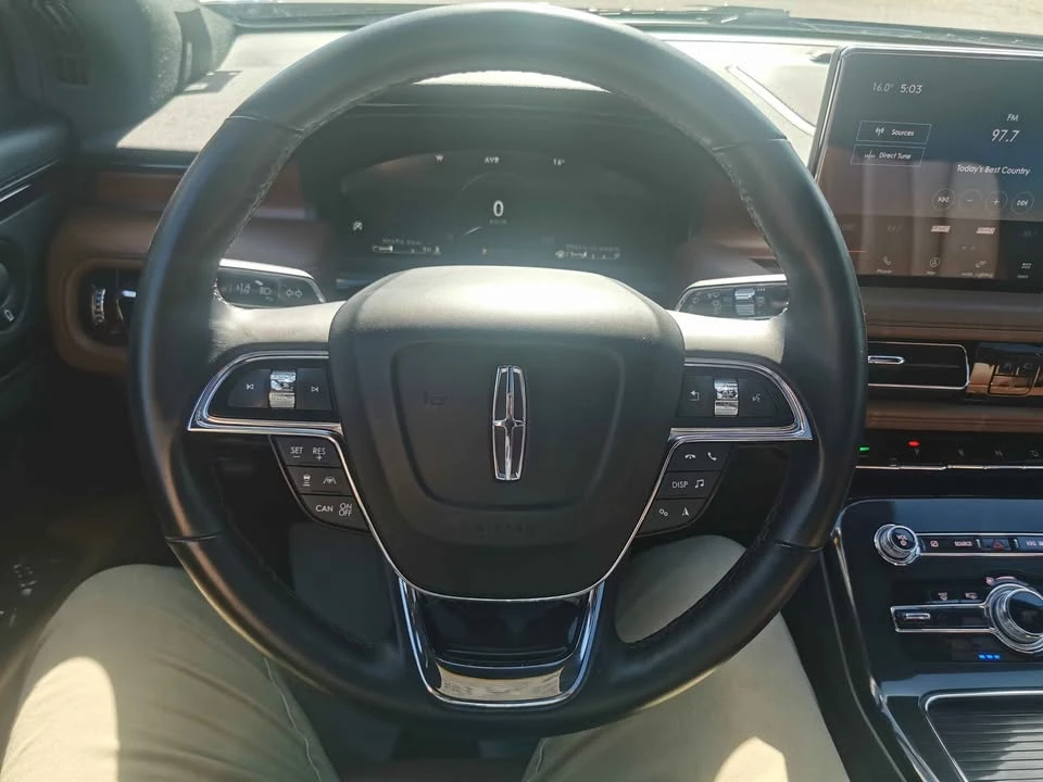 2022 Lincoln Nautilus - Image 17 of 20