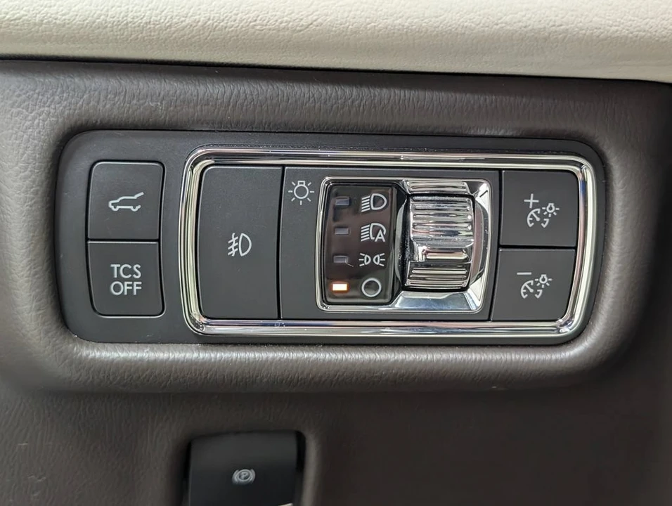 2022 Lincoln Nautilus - Image 10 of 28